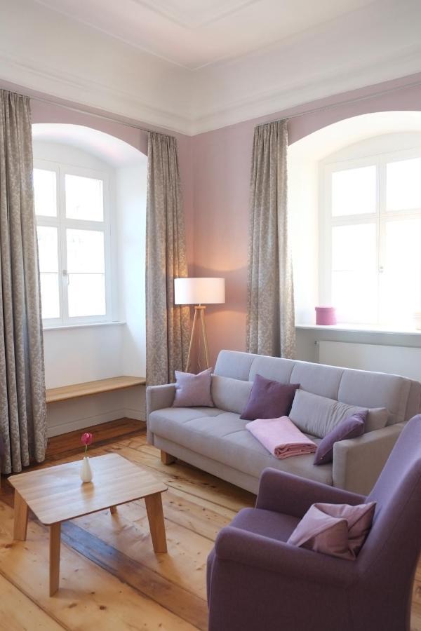 65qm Wohnung Klosterblick im historischen Pfarrhaus Pielenhofen Exterior foto
